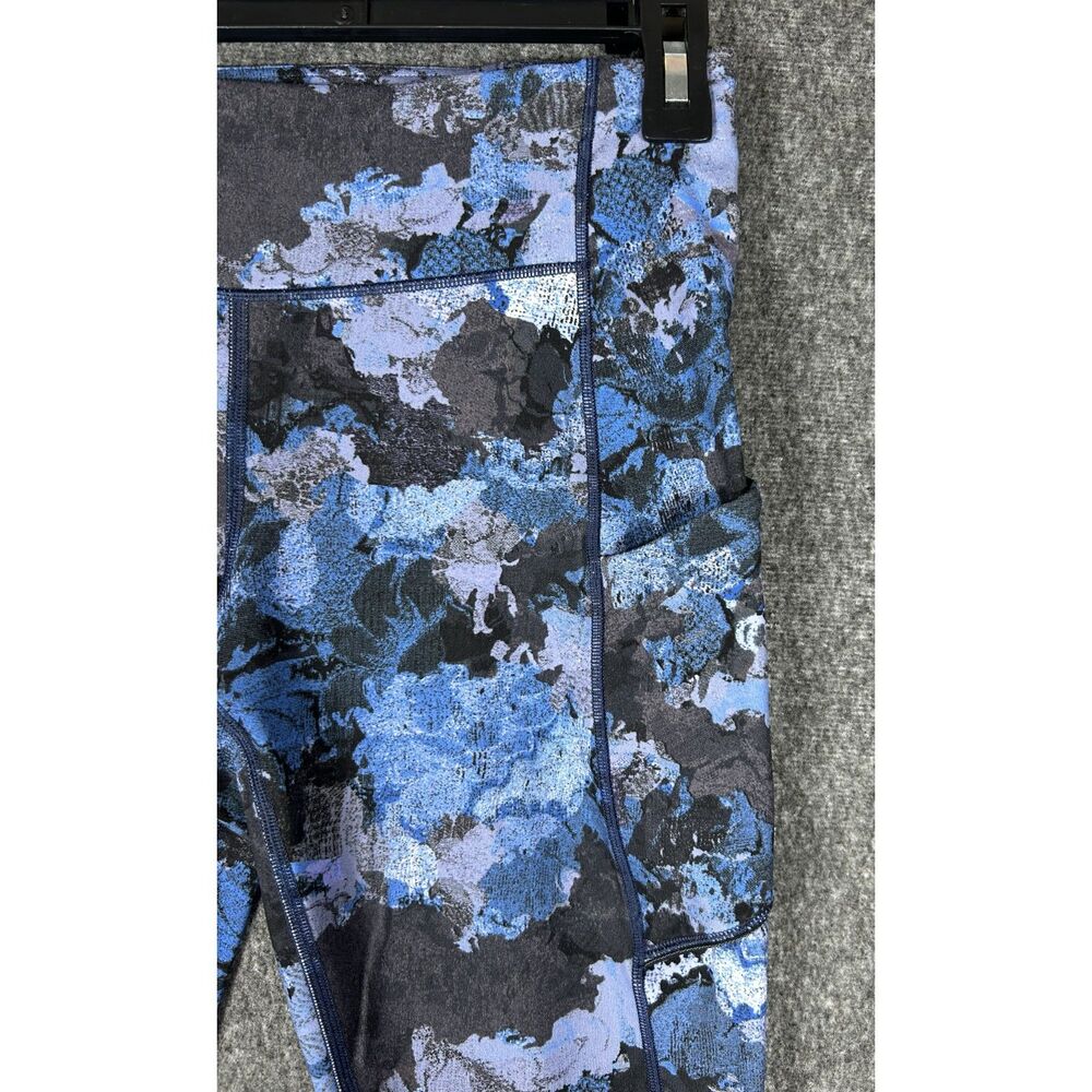 Lululemon Speed Up Tight 28" *Full-On Luxtreme - Screen Camo Multi (Size 6) - Picture 9 of 12
